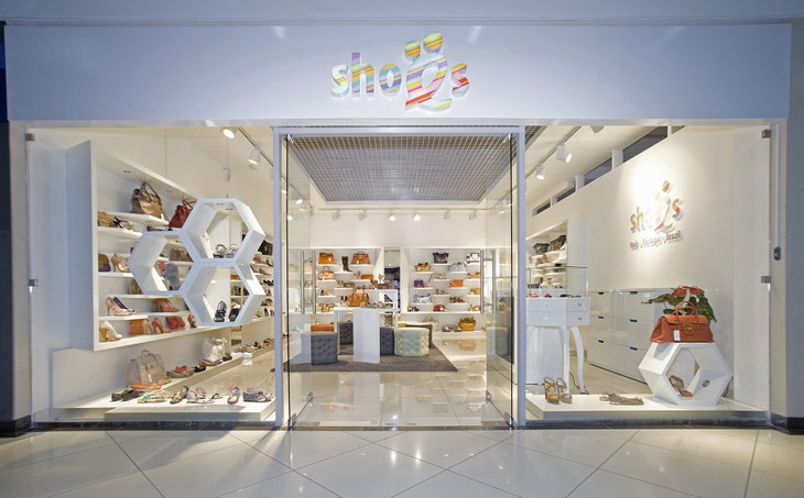 retail shoe stores