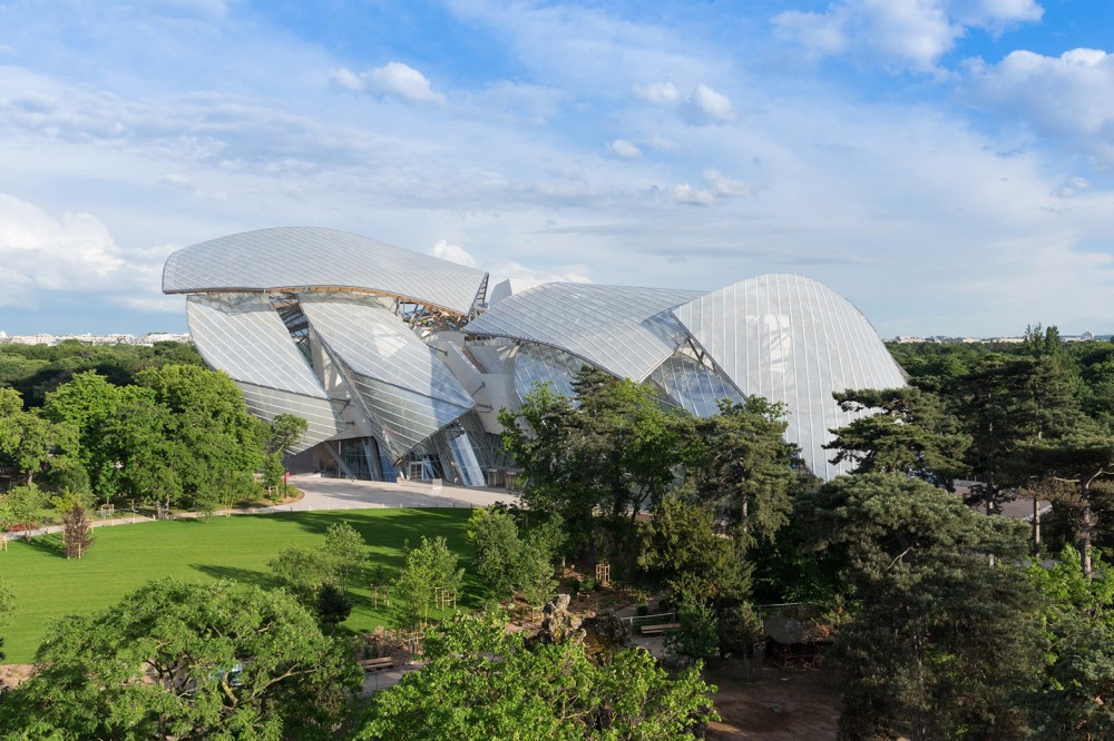 Tomatoes From Canada: Frank Gehry's Fondation Louis Vuitton