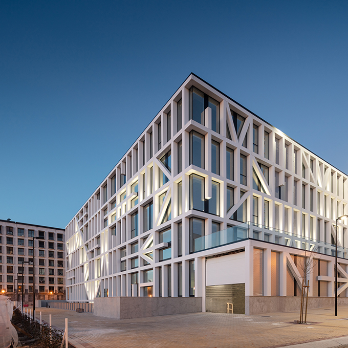 URBO Business Center by Nuno Capa - Archiscene