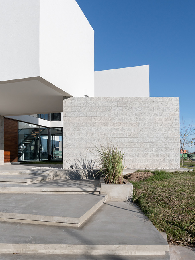 House Castaños by Barrionuevo Villanueva Architects