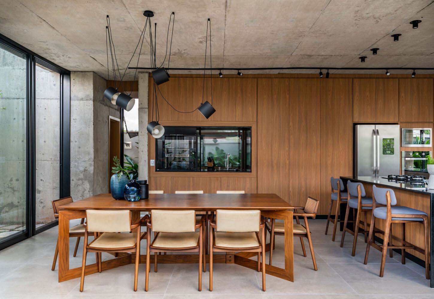 Take a Tour of U House designed by Caio Persighini Arquitetura